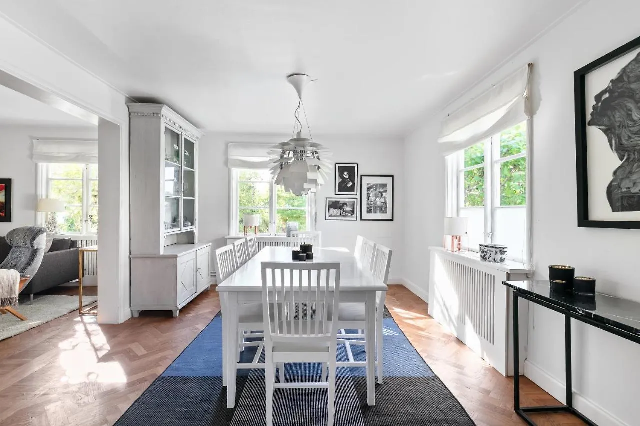 Family 4-Bedroom Villa With Fireplace And Sauna Stockholm Sweden