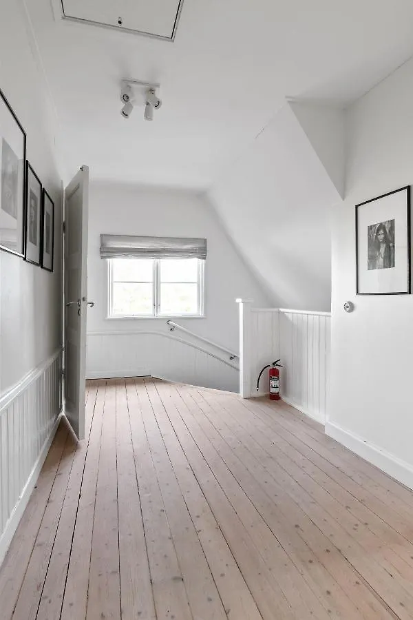 Family 4-Bedroom Villa With Fireplace And Sauna Stockholm Sweden