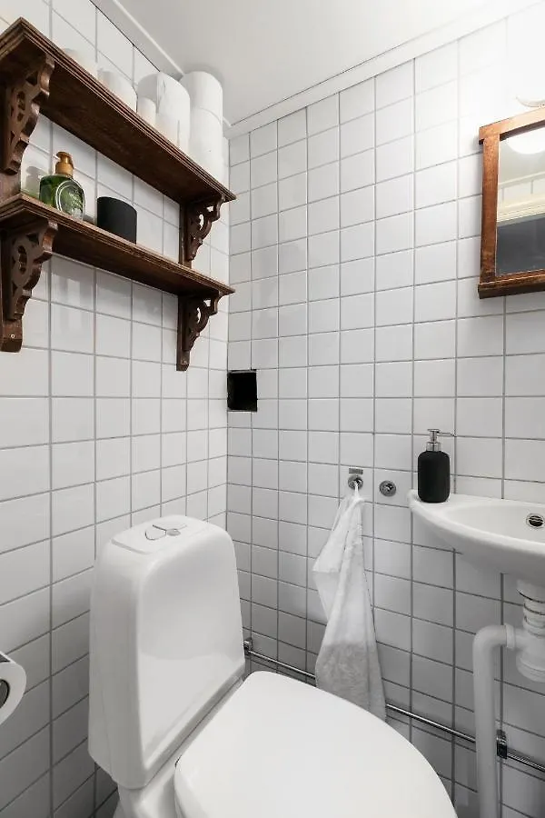 Family 4-Bedroom Villa With Fireplace And Sauna Estocolmo