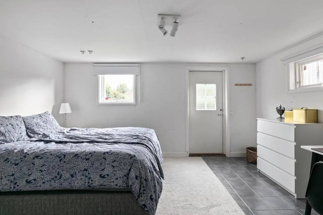 Family 4-Bedroom Villa With Fireplace And Sauna Estocolmo 0*,